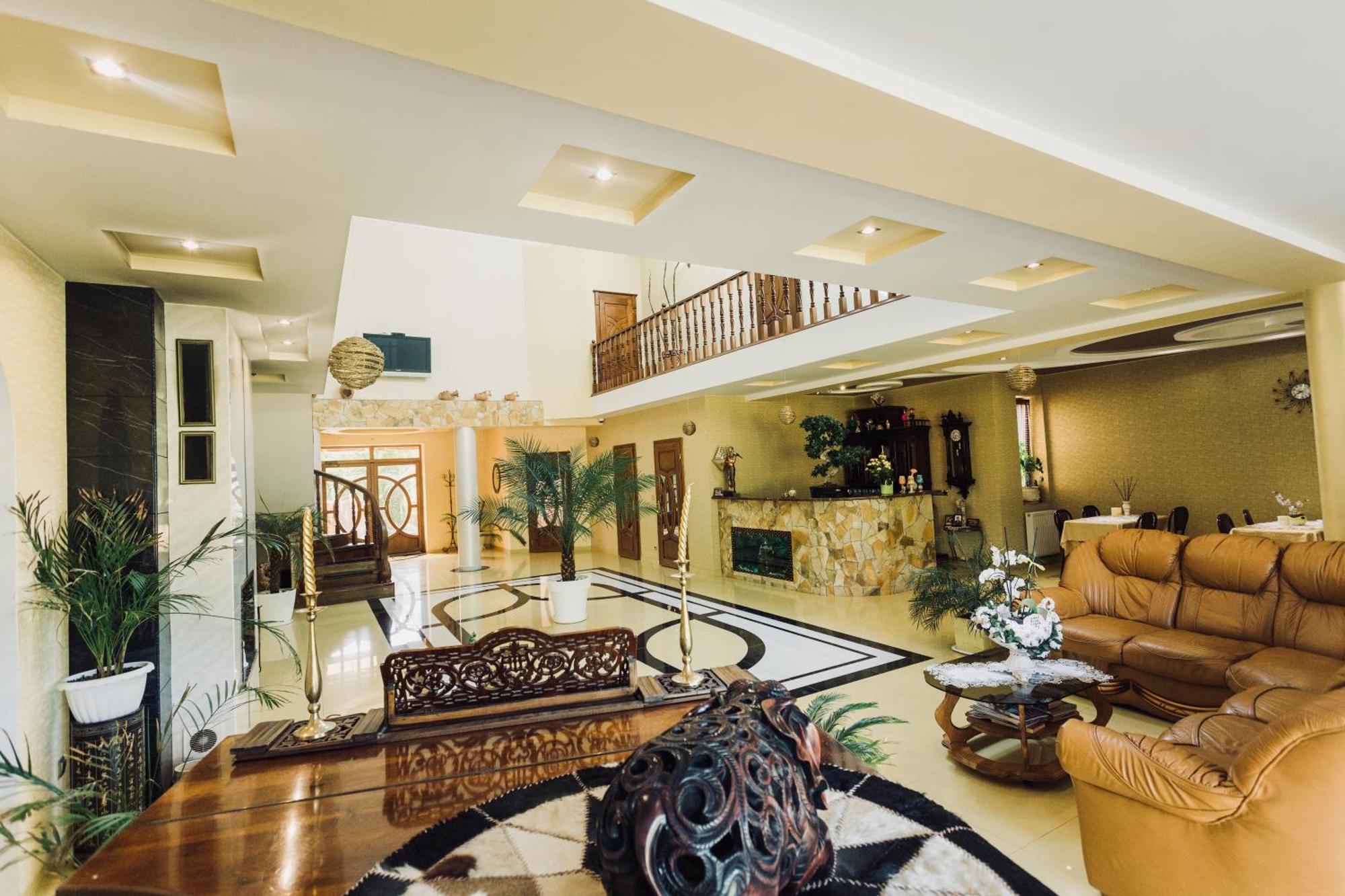 Villa Fenix แบรฮอฟ ภายนอก รูปภาพ